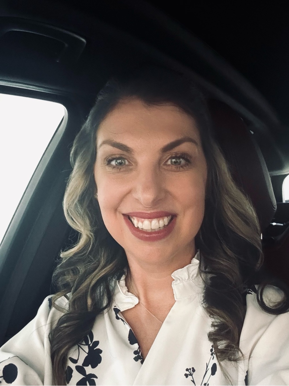 Meet your Posher, Niki